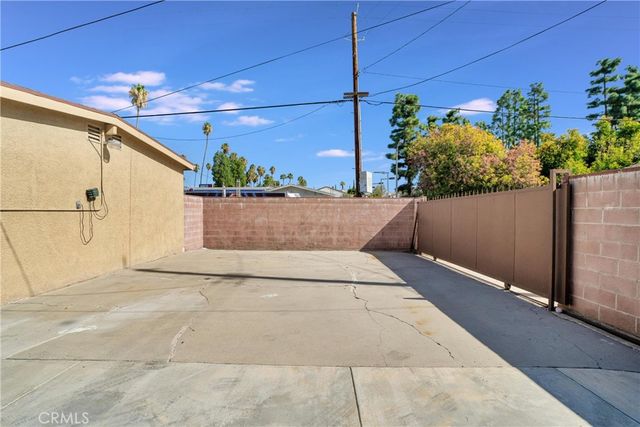 20300 Sherman Way, Winnetka, CA 91306