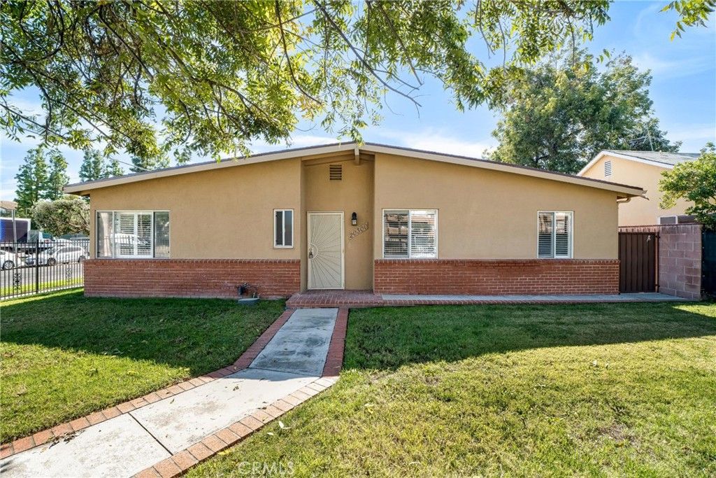 20300 Sherman Way, Winnetka, CA 91306