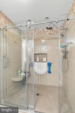 160 DARTMOUTH LN, Falling Waters, WV 25419