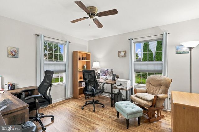 160 DARTMOUTH LN, Falling Waters, WV 25419