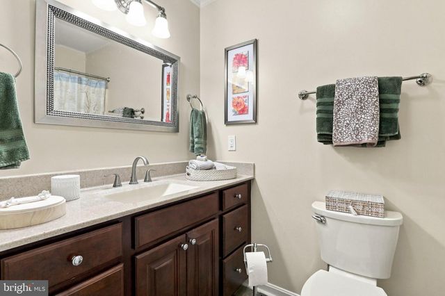 160 DARTMOUTH LN, Falling Waters, WV 25419