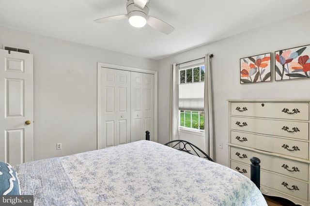 160 DARTMOUTH LN, Falling Waters, WV 25419
