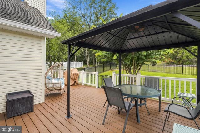 160 DARTMOUTH LN, Falling Waters, WV 25419