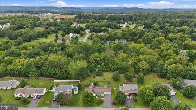 160 DARTMOUTH LN, Falling Waters, WV 25419