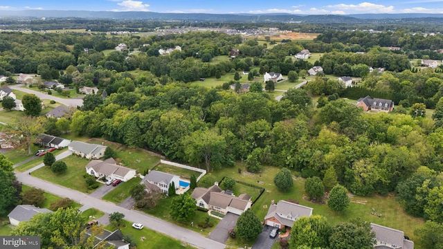 160 DARTMOUTH LN, Falling Waters, WV 25419