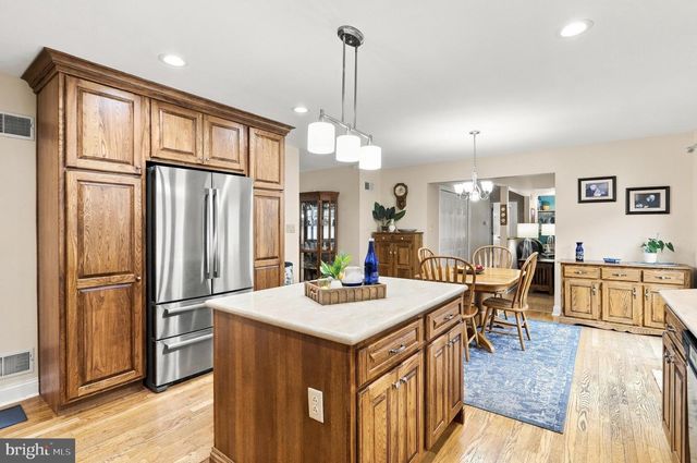 160 DARTMOUTH LN, Falling Waters, WV 25419