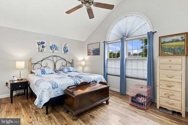160 DARTMOUTH LN, Falling Waters, WV 25419
