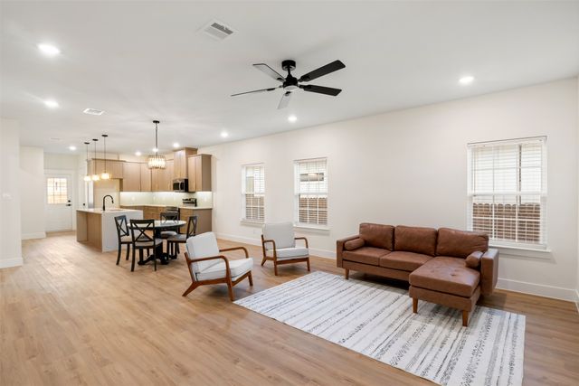 1804 Vincennes Street, Fort Worth, TX 76105