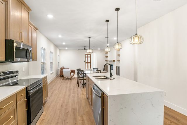 1804 Vincennes Street, Fort Worth, TX 76105