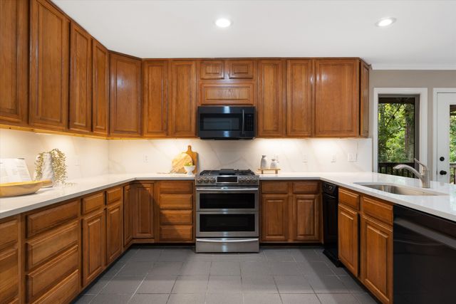 114 Forrest Valley Ct, Nashville, TN 37209