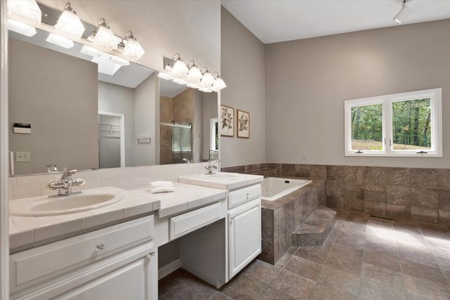 114 Forrest Valley Ct, Nashville, TN 37209