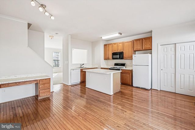 45482 PINE TRAIL TER, Sterling, VA 20164