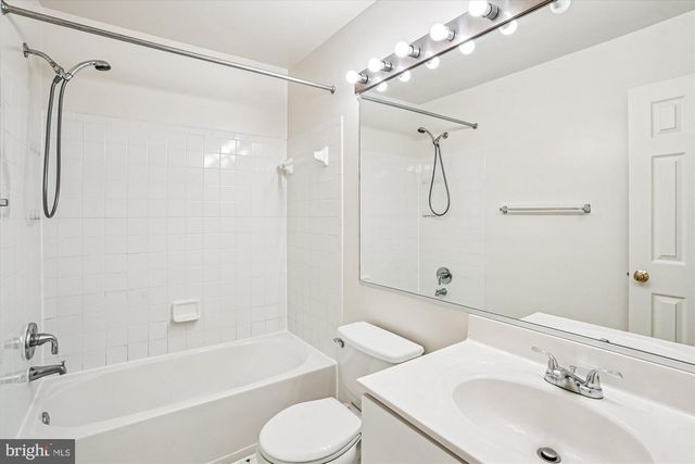 45482 PINE TRAIL TER, Sterling, VA 20164