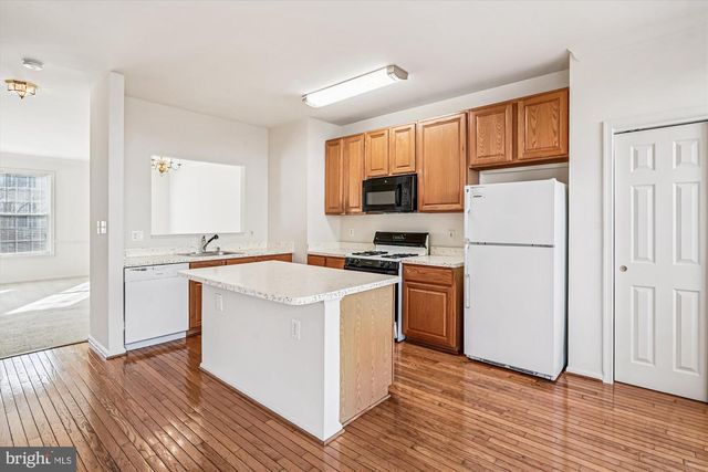 45482 PINE TRAIL TER, Sterling, VA 20164