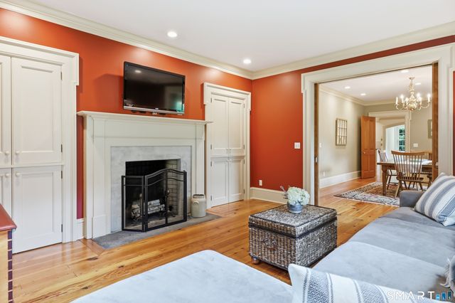 116 West Avon Road, Farmington, CT 06085