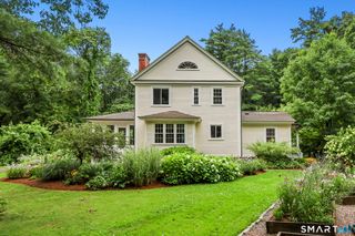 116 West Avon Road, Farmington, CT 06085