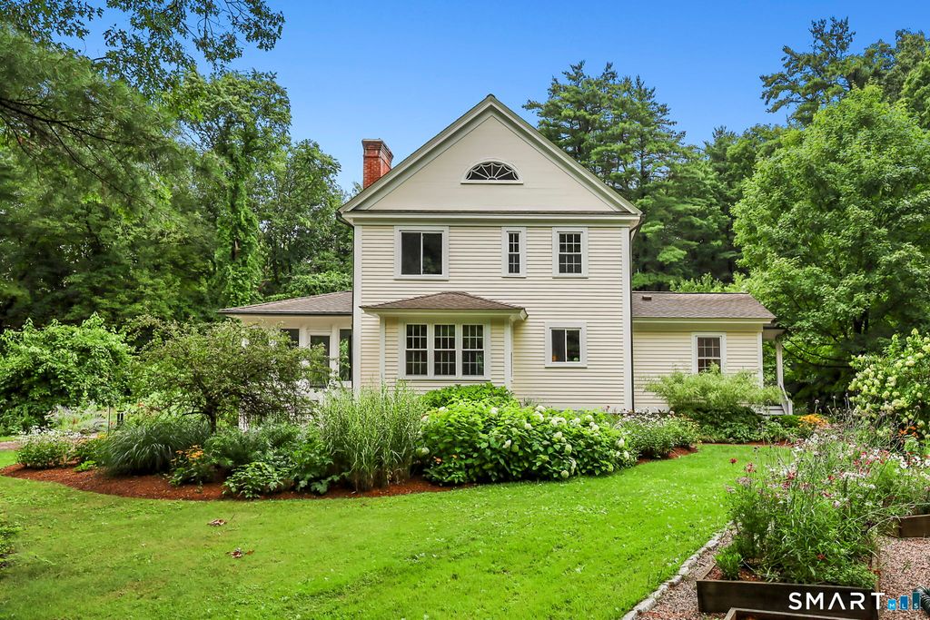 116 West Avon Road, Farmington, CT 06085