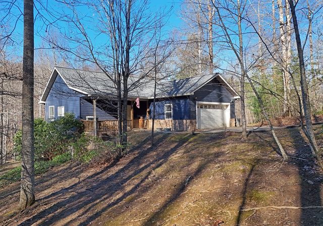 154 Hollyanne Pond, Hayesville, NC 28904