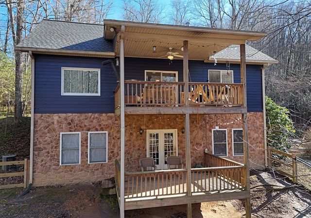 154 Hollyanne Pond, Hayesville, NC 28904