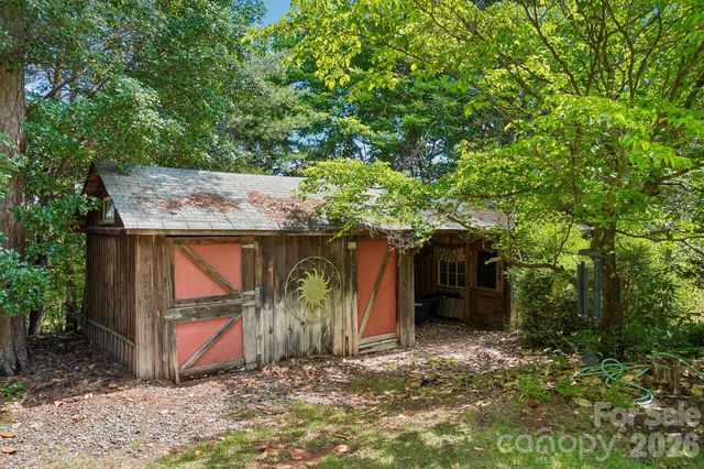 138 Woods End Road, Rutherfordton, NC 28139