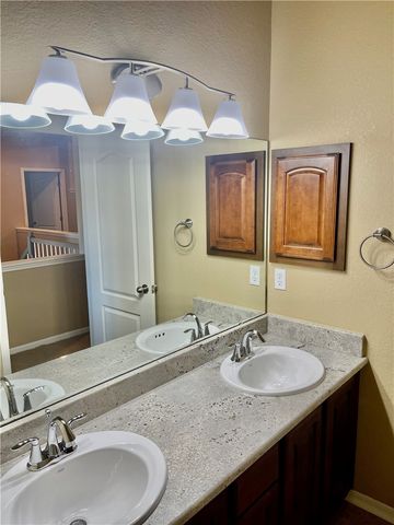 320 San Jose St, Portland, TX 78374