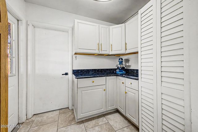 7229 E Virginia Avenue, Scottsdale, AZ 85257
