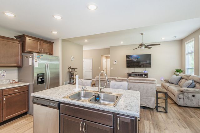 2905 N GARTH AVE, Columbia, MO 65202