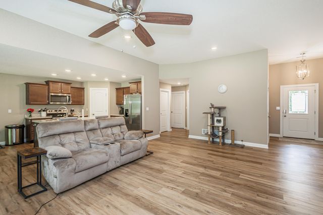 2905 N GARTH AVE, Columbia, MO 65202