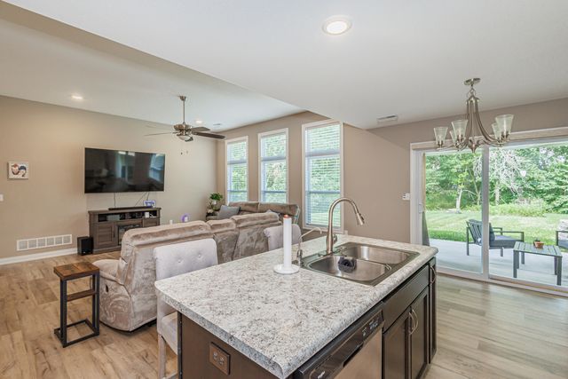 2905 N GARTH AVE, Columbia, MO 65202