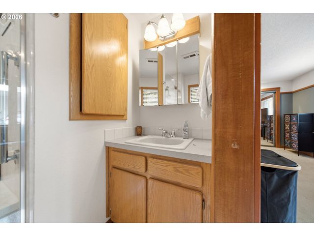 15000 Ne 223RD Cir, Battle Ground, WA 98604