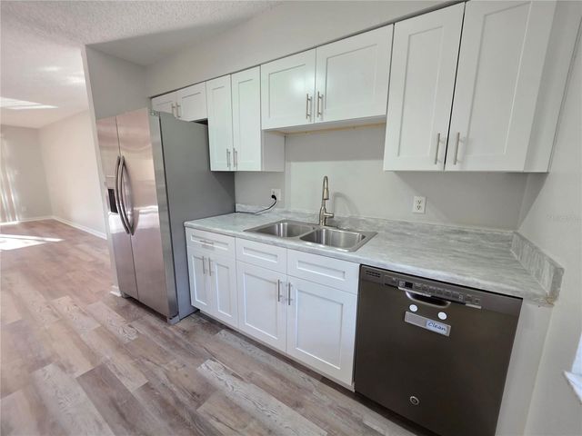 7604 ABBEY LANE 214, Tampa, FL 33617