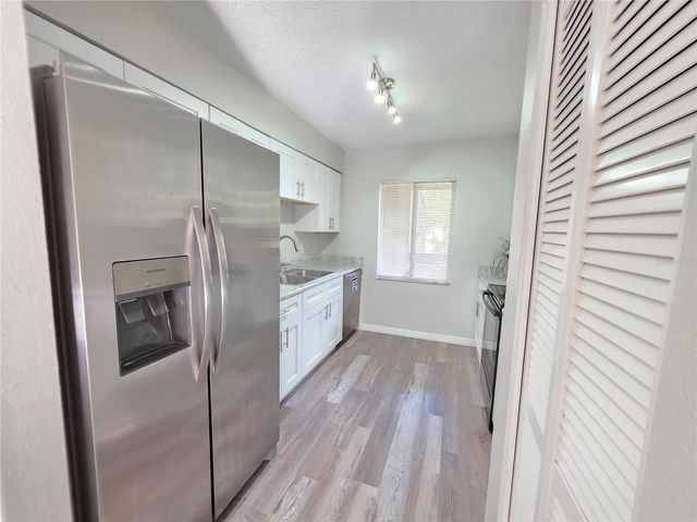 7604 ABBEY LANE 214, Tampa, FL 33617