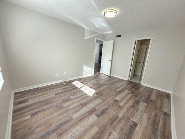 7604 ABBEY LANE 214, Tampa, FL 33617