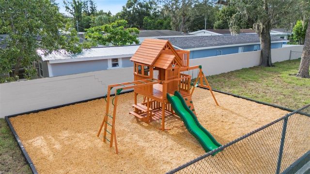 7604 ABBEY LANE 214, Tampa, FL 33617