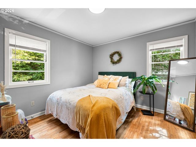 7206 Sw 3RD Ave, Portland, OR 97219