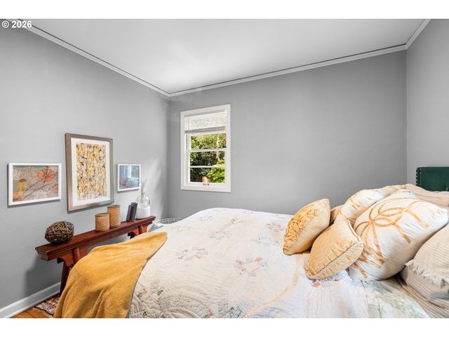 7206 Sw 3RD Ave, Portland, OR 97219