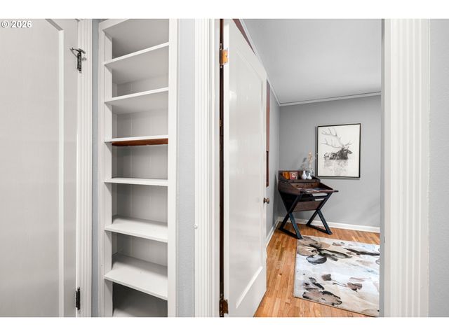 7206 Sw 3RD Ave, Portland, OR 97219