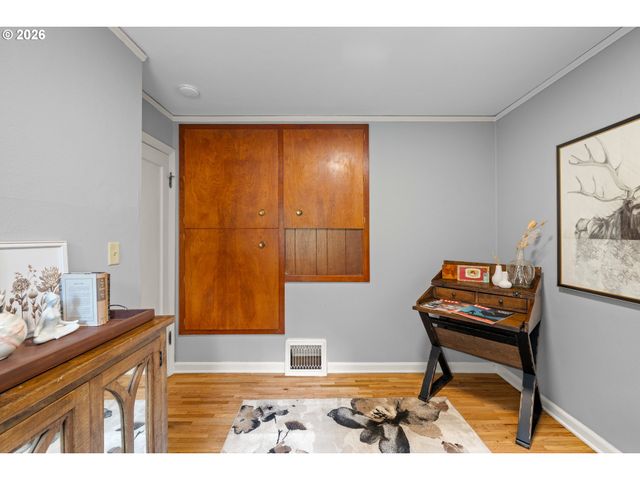 7206 Sw 3RD Ave, Portland, OR 97219