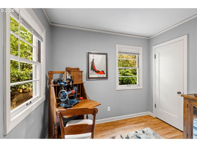 7206 Sw 3RD Ave, Portland, OR 97219