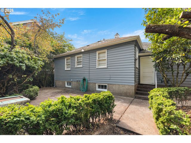 7206 Sw 3RD Ave, Portland, OR 97219