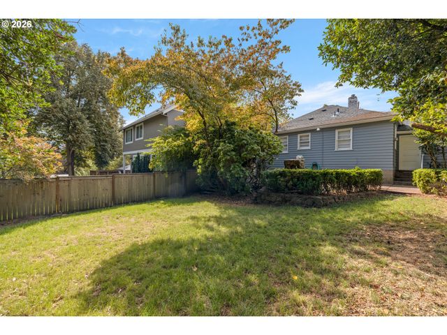 7206 Sw 3RD Ave, Portland, OR 97219