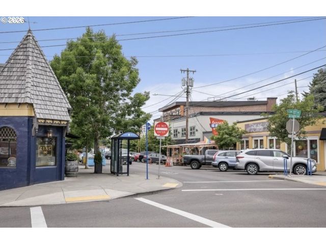 7206 Sw 3RD Ave, Portland, OR 97219