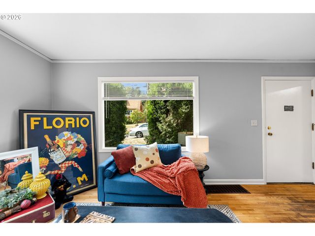 7206 Sw 3RD Ave, Portland, OR 97219