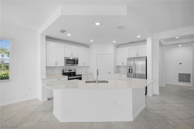 12000 santaluz DR 203, Fort Myers, FL 33913