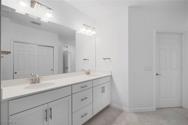 12000 santaluz DR 203, Fort Myers, FL 33913