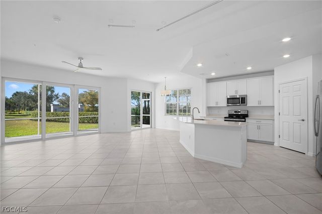 12000 santaluz DR 203, Fort Myers, FL 33913