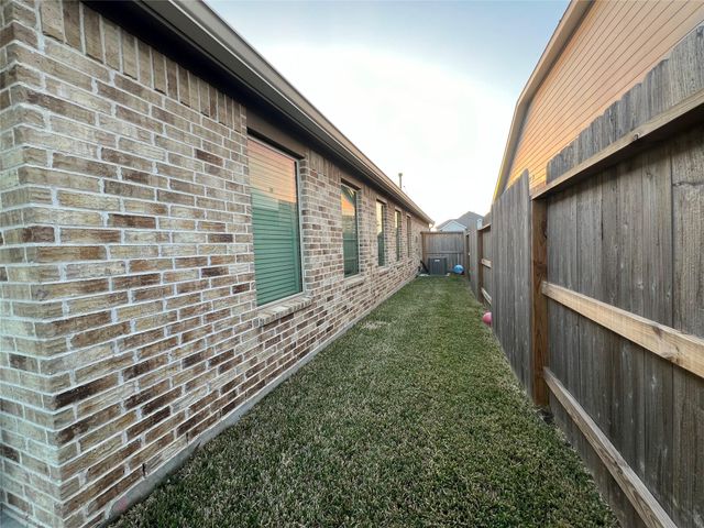 5122 Whispering River Drive, Katy, TX 77493