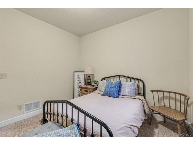 6735 W Yale Ave, Lakewood, CO 80227