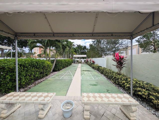 7515 S Oriole Boulevard 203, Delray Beach, FL 33446