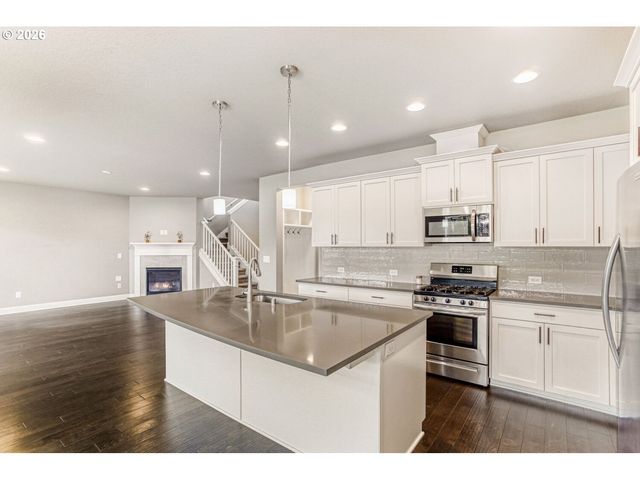 11620 Nw 2ND Ct, Vancouver, WA 98660